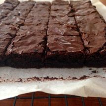 chewy fudge brownies {dairy-free}