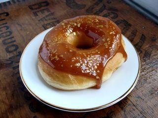 caramel glazed raised doughtnut