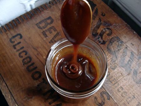 Homemade Caramel Sauce - Haniela's