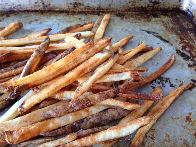 Air Fryer Shoestring Fries - The Live-In Kitchen