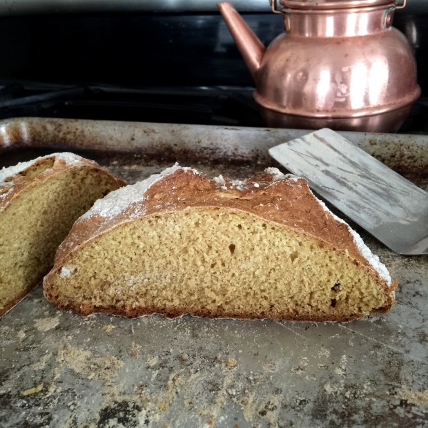 How to make Traditional Irish Soda Bread | www.injennieskitchen