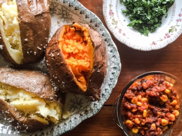 DIY Baked Potato Bar, a quick & easy weeknight dinner. | get the recipe at www.injennieskitchen.com