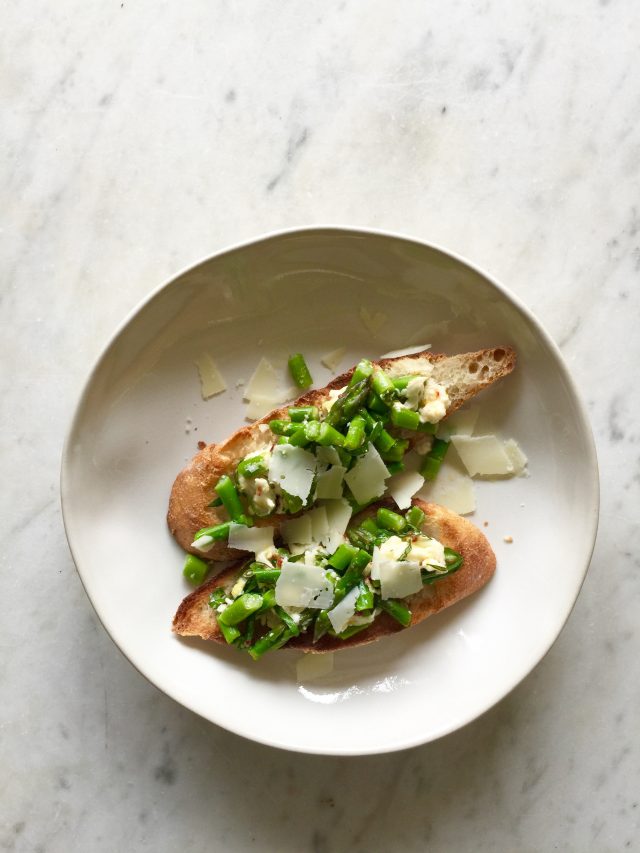 Asparagus Bruschetta | In Jennie's Kitchen