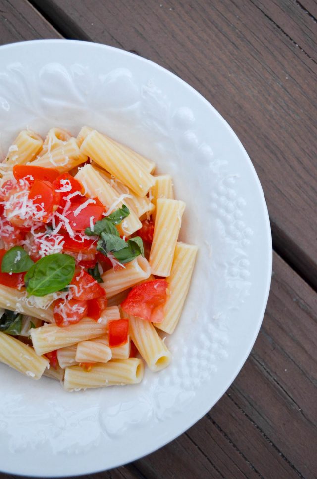 No Cook Tomato Basil Sauce | In Jennie's Kitchen