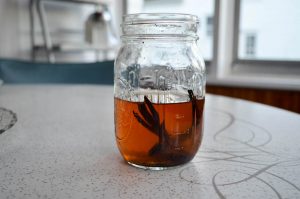 DIY Vanilla Extract | In Jennie's Kitchen