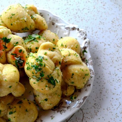 Homemade Garlic Knots | In Jennie's Kitchen