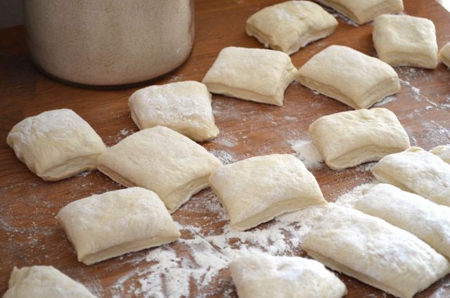 Homemade Garlic Knots | In Jennie's Kitchen