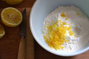 Lemon Honey Olive Oil Cake | In Jennie's Kitchen