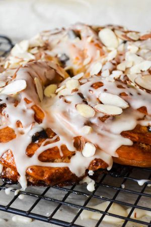 Raisin Pecan Couronne {breakfast danish} | In Jennie's Kitchen