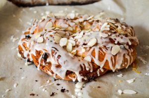 Raisin Pecan Couronne {breakfast danish} | In Jennie's Kitchen