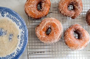 Easy Vanilla Sugar Doughnuts {Ciambelle di Kippur} | In Jennie's Kitchen