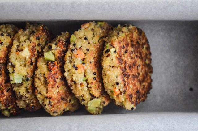 Broccoli & Quinoa Cakes | In Jennie's Kitchen