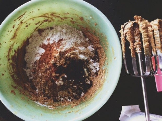 One Bowl Gingerbread Cake | In Jennie's Kitchen