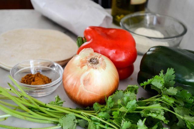 Easy Sheet Pan Chicken Fajitas | In Jennie's Kitchen