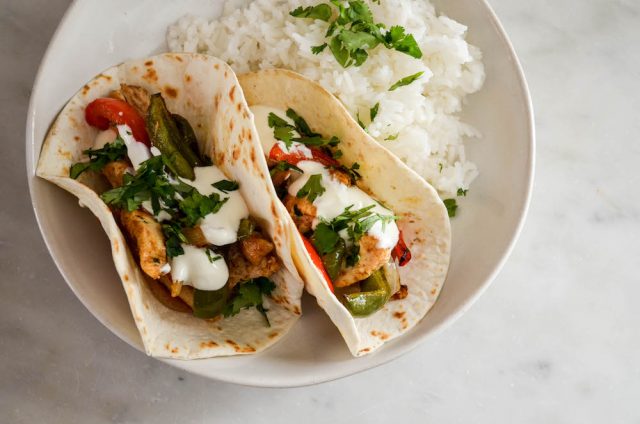 Easy Sheet Pan Chicken Fajitas | In Jennie's Kitchen