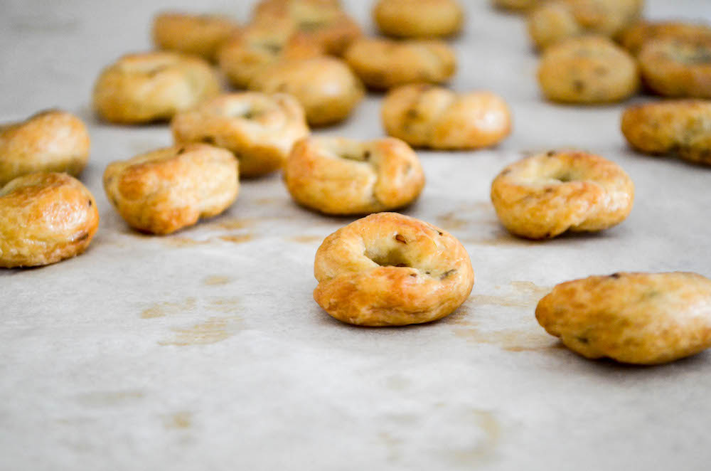 Homemade Taralli {Italian White Wine Biscuits} In Jennie's Kitchen